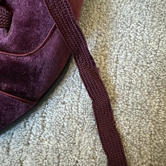 Nine West Burgundy Velvet Oxfords Size 9.5 - Picture 13 of 13